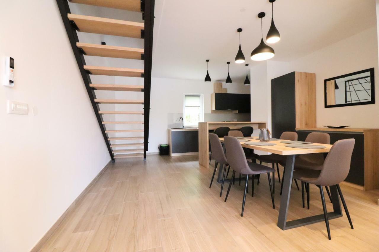 Brand New Apartment In مالينسكا المظهر الخارجي الصورة